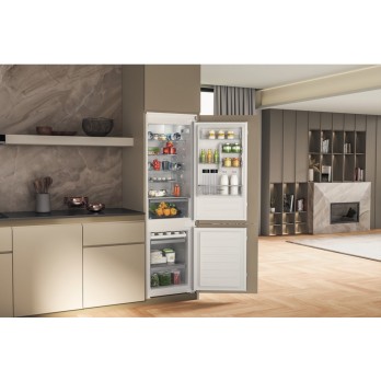 Whirlpool WHC18D011C1 SF ugradbeni kombinirani hladnjak